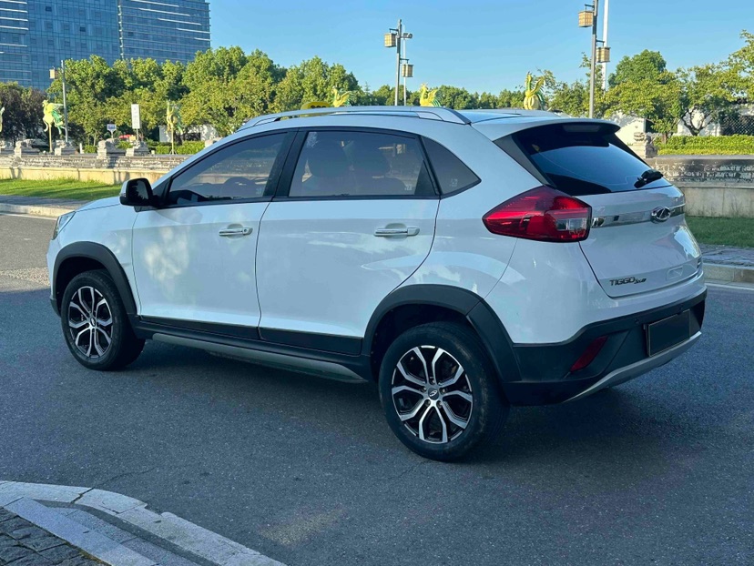 2018 car image #7
