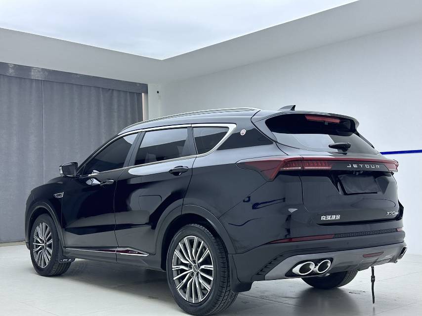 Jetour X70 PLUS 2023 car image #4