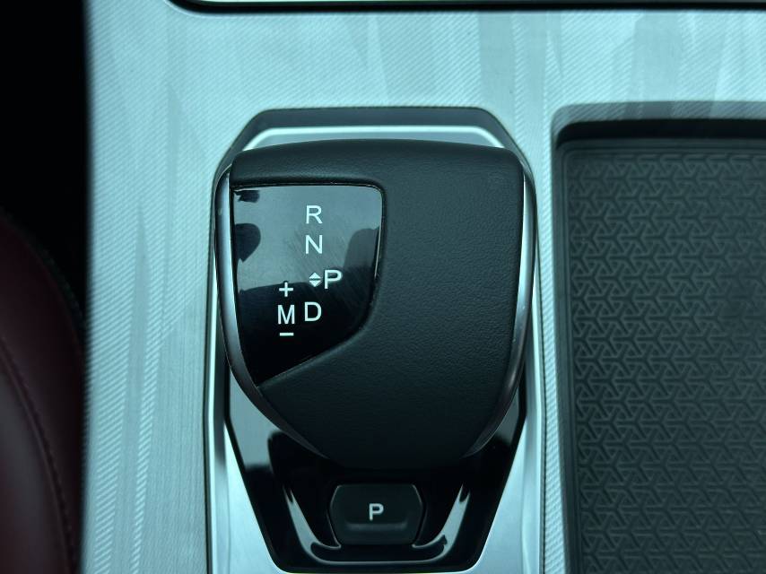 Jetour X70 PLUS 2023 car image #12