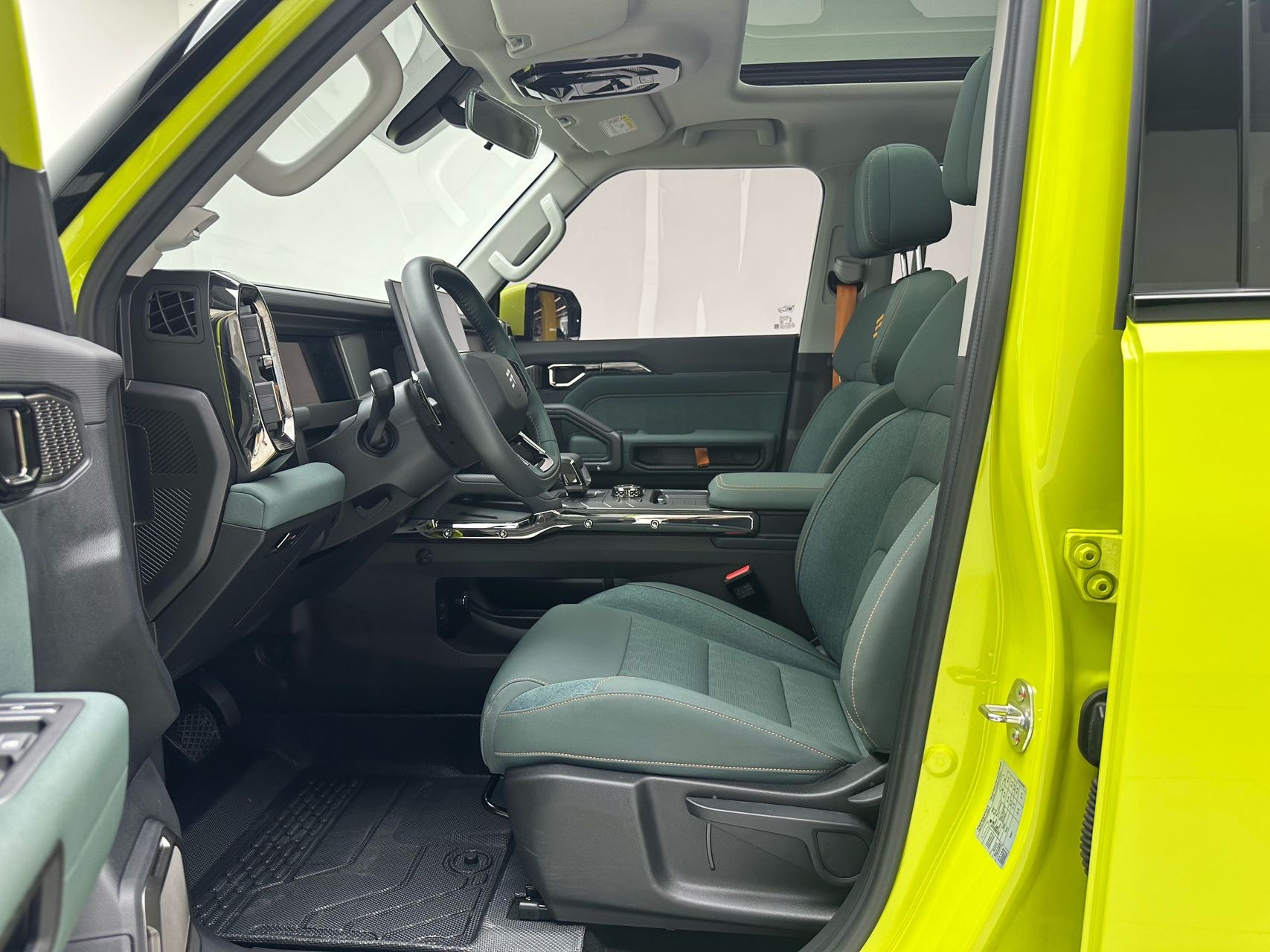 Jetour Traveller 2023 car image #3