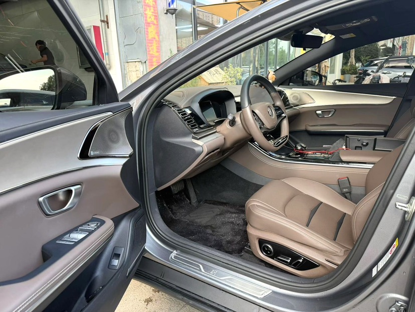 BYD Han 2022 immagine di auto #5