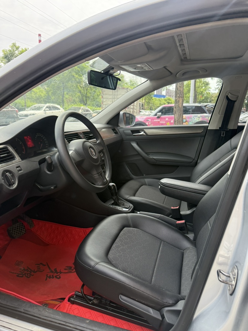 Volkswagen Santana 2014 car image #4