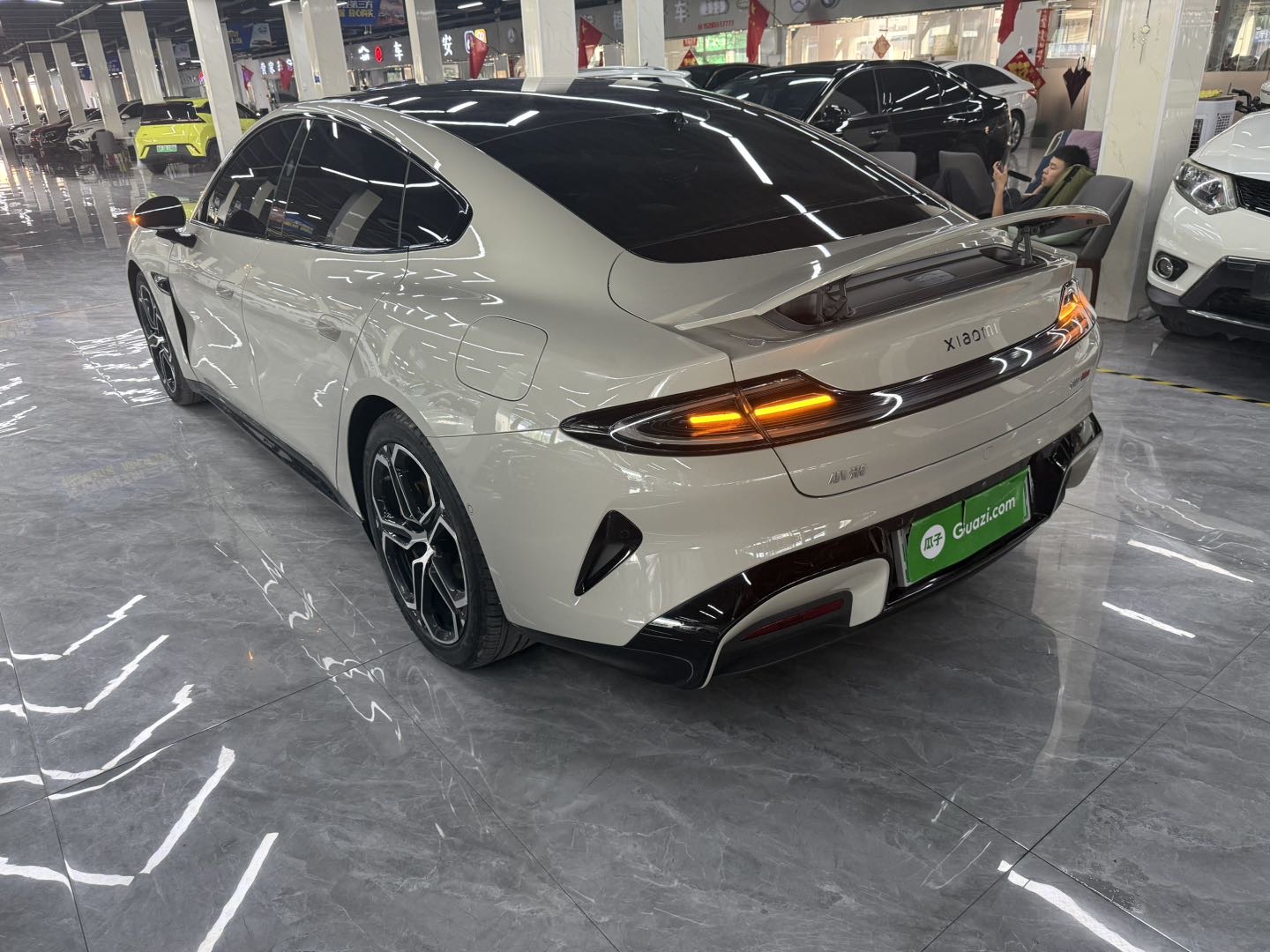 MI SU7 2024 car image #7