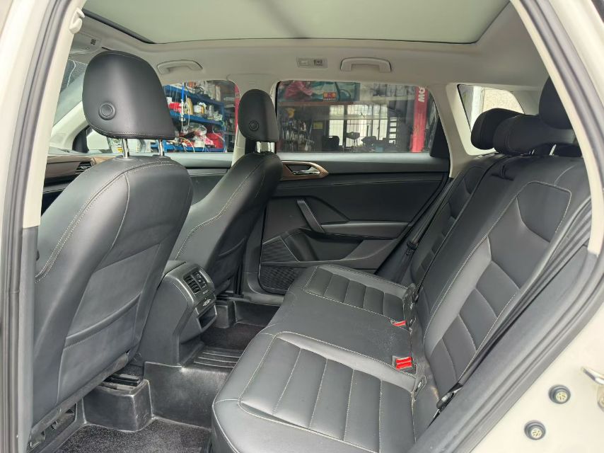 Volkswagen Tharu 2019 car image #6