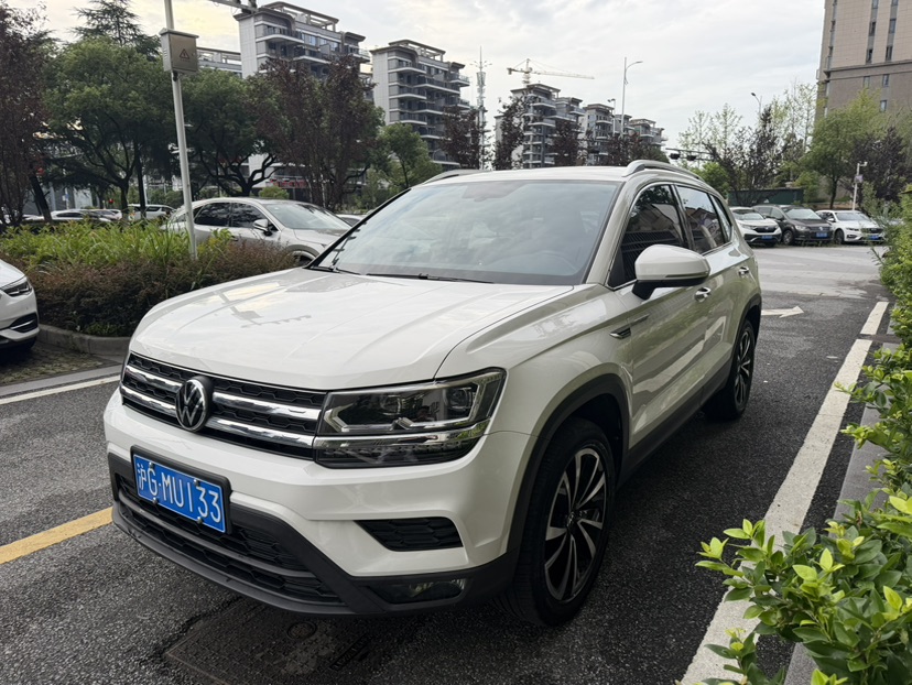 Volkswagen Tharu 2021 car image #3