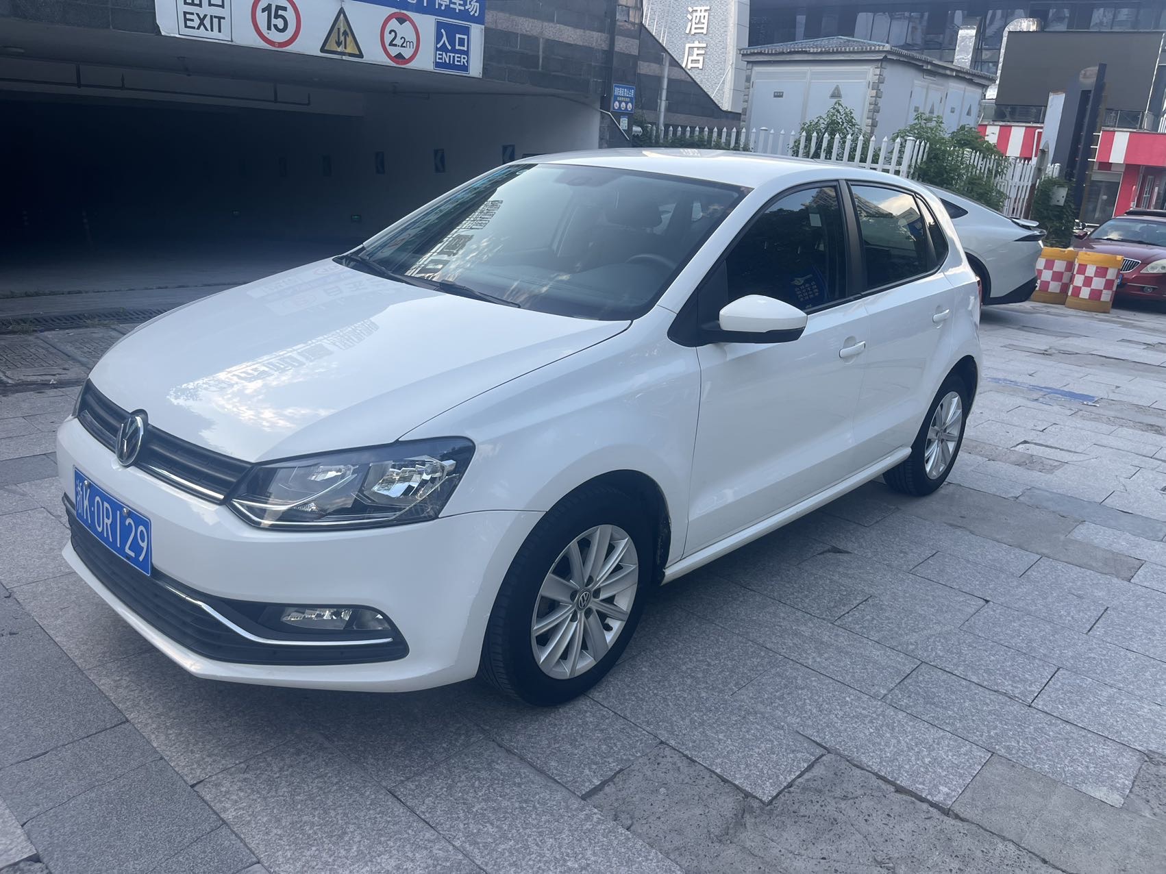 Volkswagen Polo 2014 car image 
