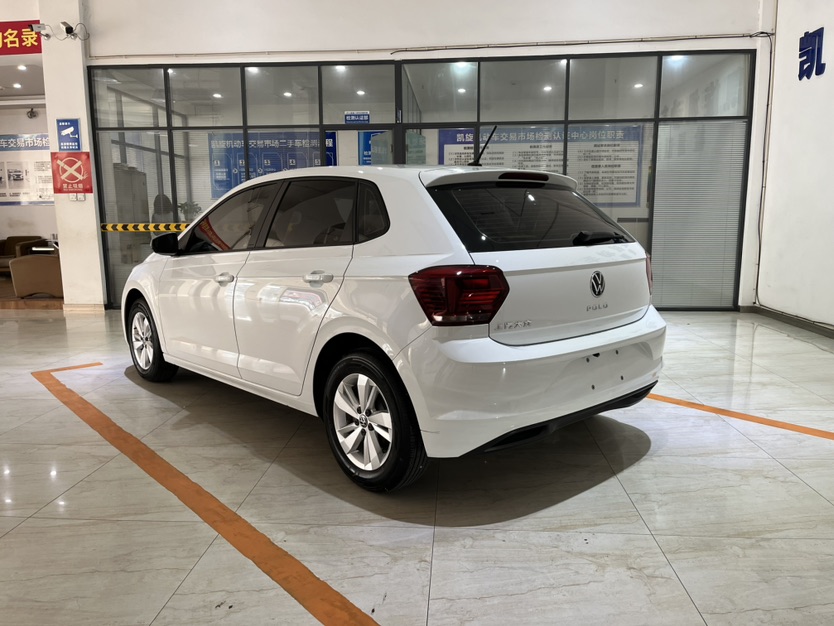Volkswagen Polo 2023 car image #5