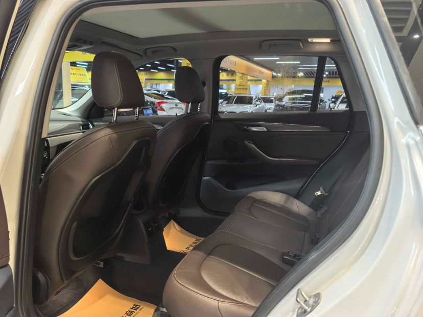 BMW X1 2019 #8 BMW X1 2019 car image #8