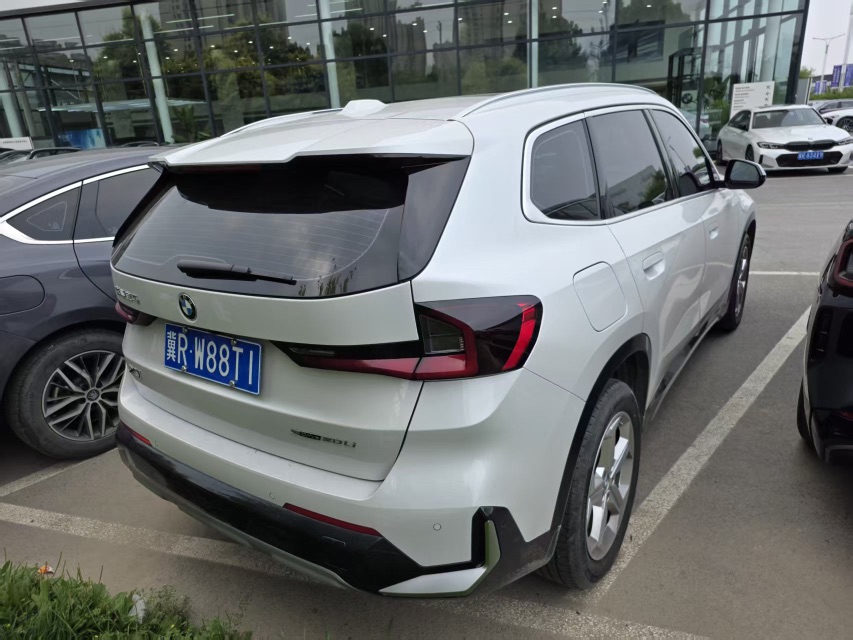 BMW X1 2023 image de voiture #6