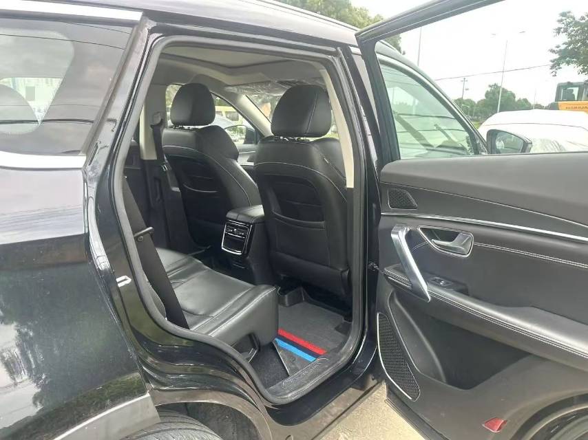 Jetour X70 PLUS 2022 car image #4