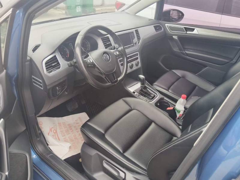 Volkswagen Golf Sportsvan 2016 car image #2