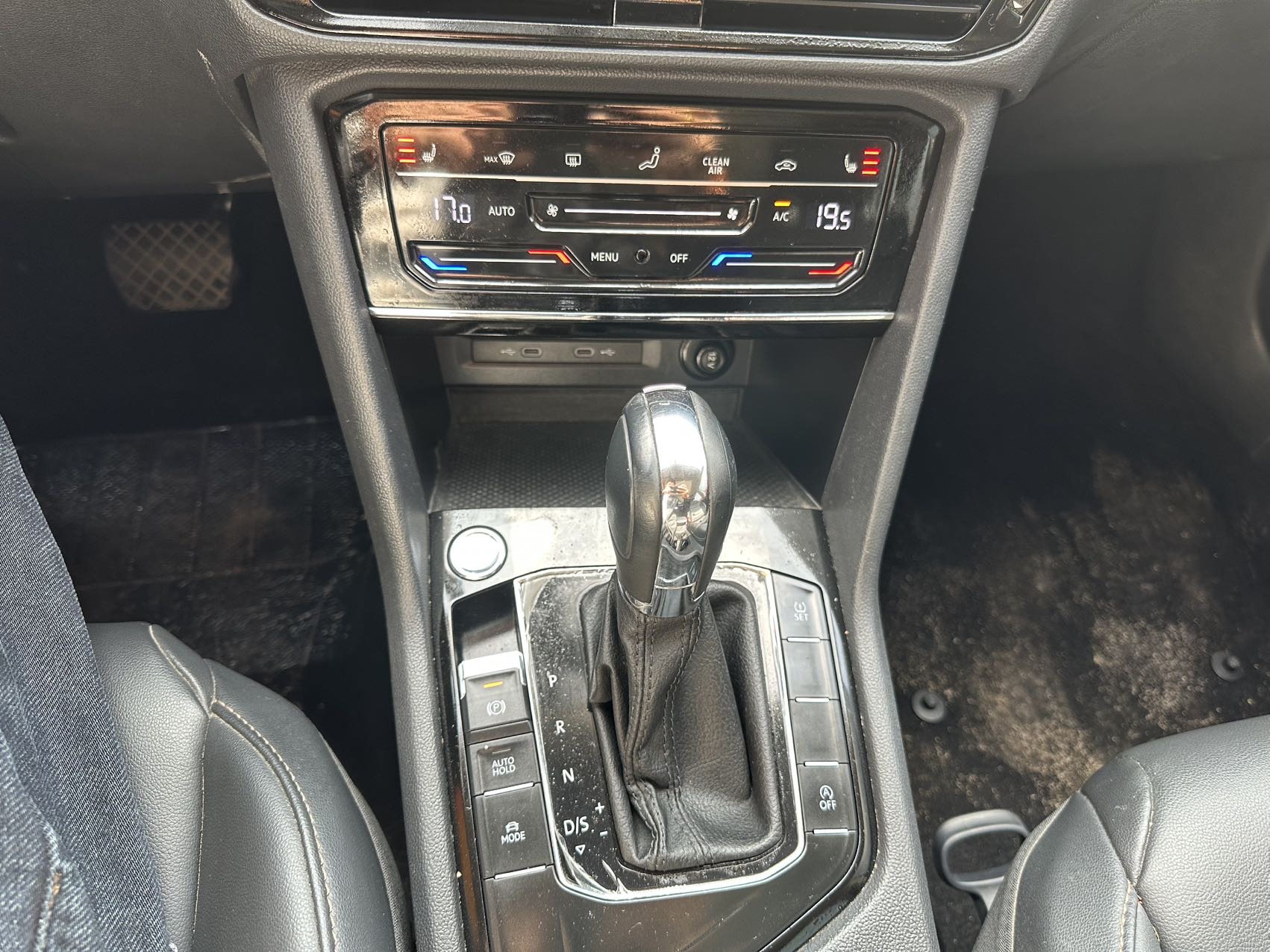 Volkswagen Tharu 2022 car image #9