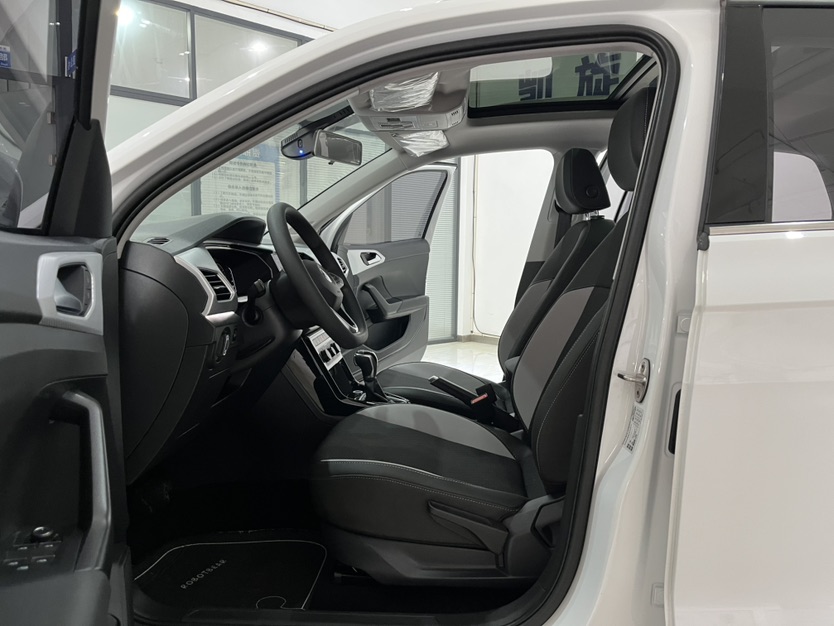 Volkswagen Tacqua 2022 car image #6