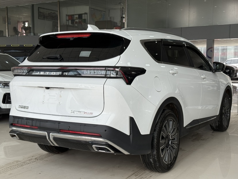 Jetour X70 PLUS 2024 car image #4