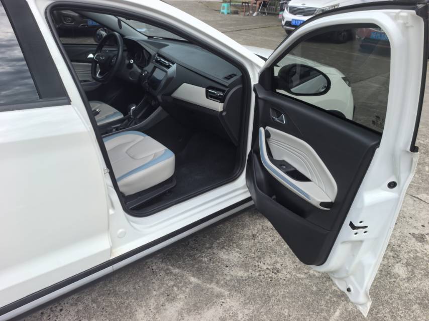 Chery Tiggo 3x 2023 immagine di auto #5