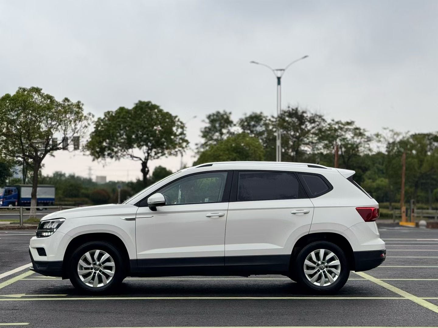 Volkswagen Tharu 2021 car image #8
