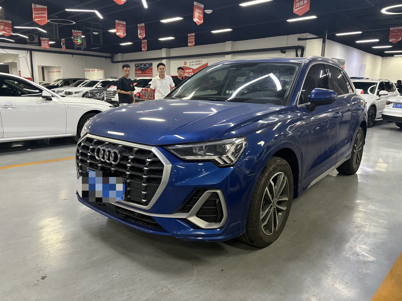 Audi Q3 2021 car image #2