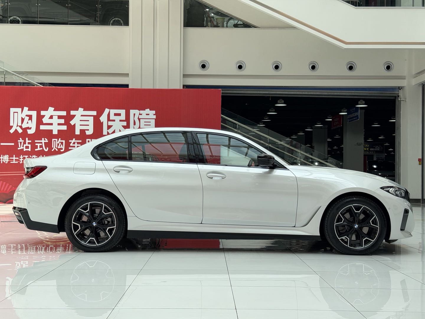BMW i3 2026 car image #4
