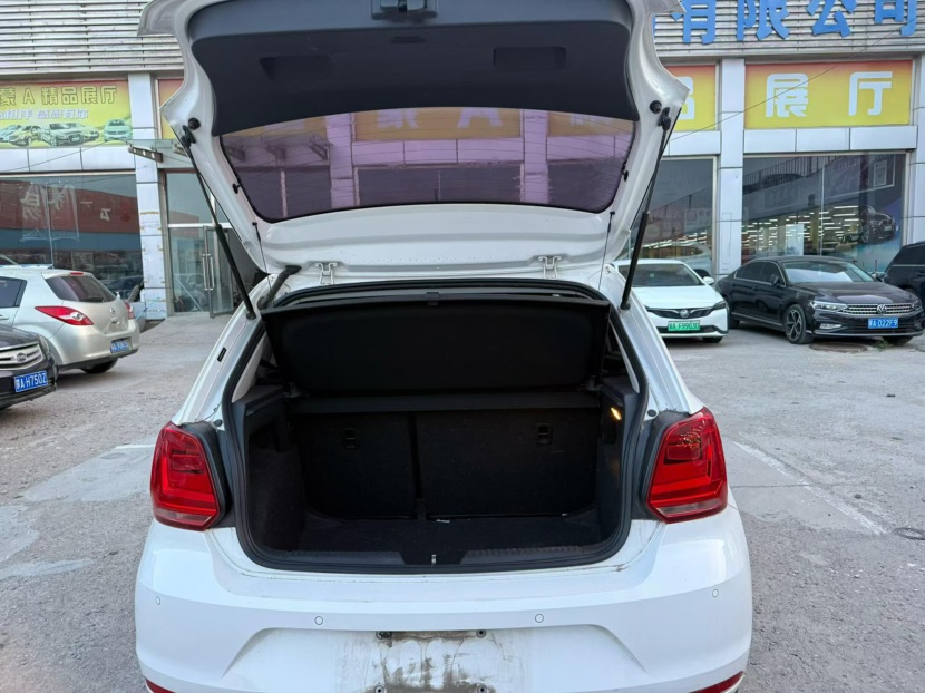 Volkswagen Polo 2018 car image #6