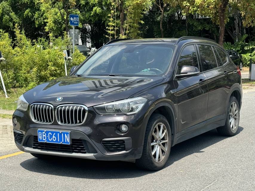 BMW X1 2018 BMW X1 2018 car image
