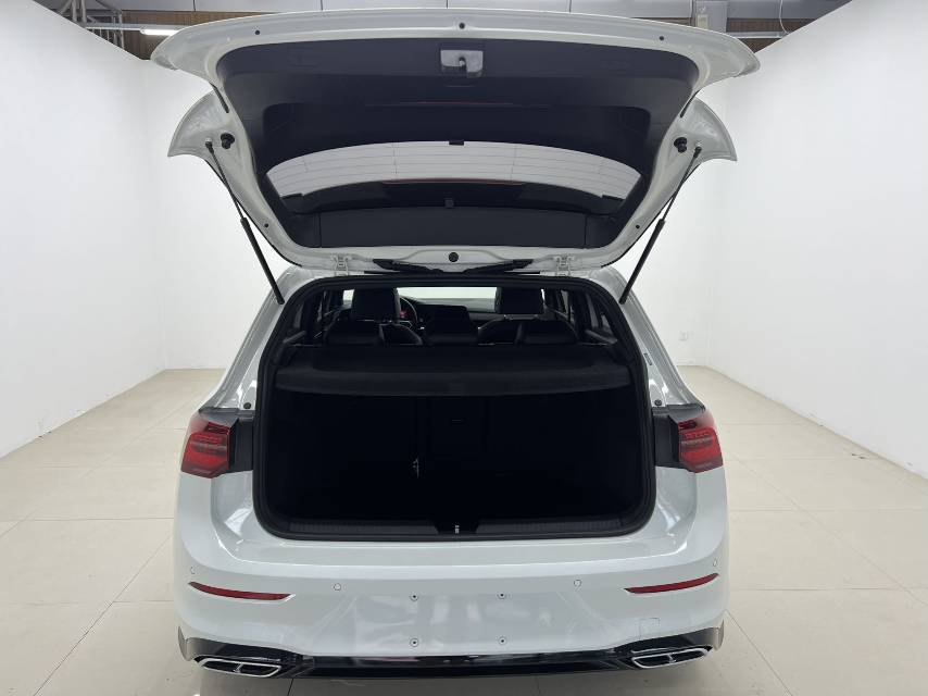 Volkswagen Golf 2022 car image #8