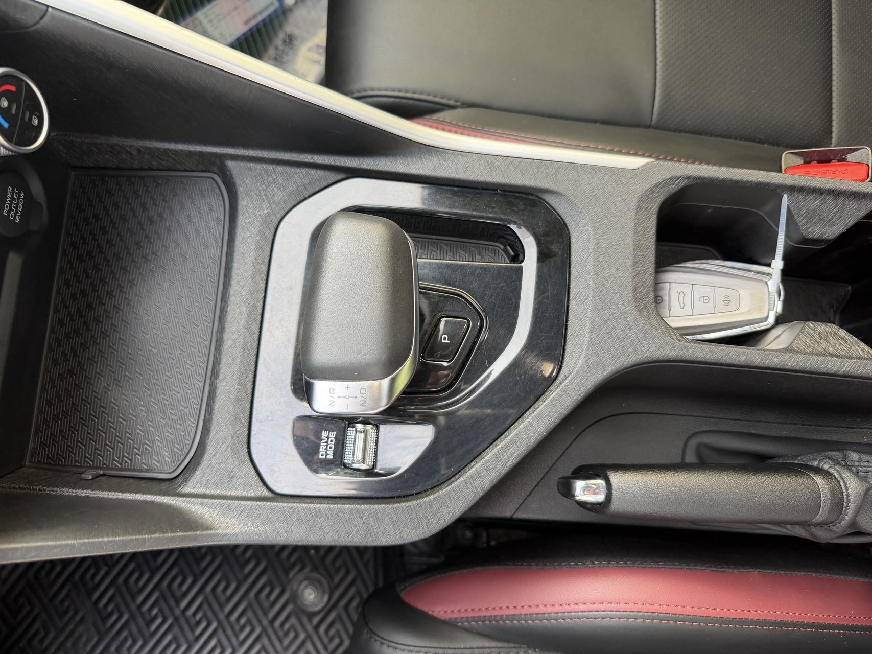 GEELY Coolray 2022 #15 GEELY Coolray 2022 car image #15
