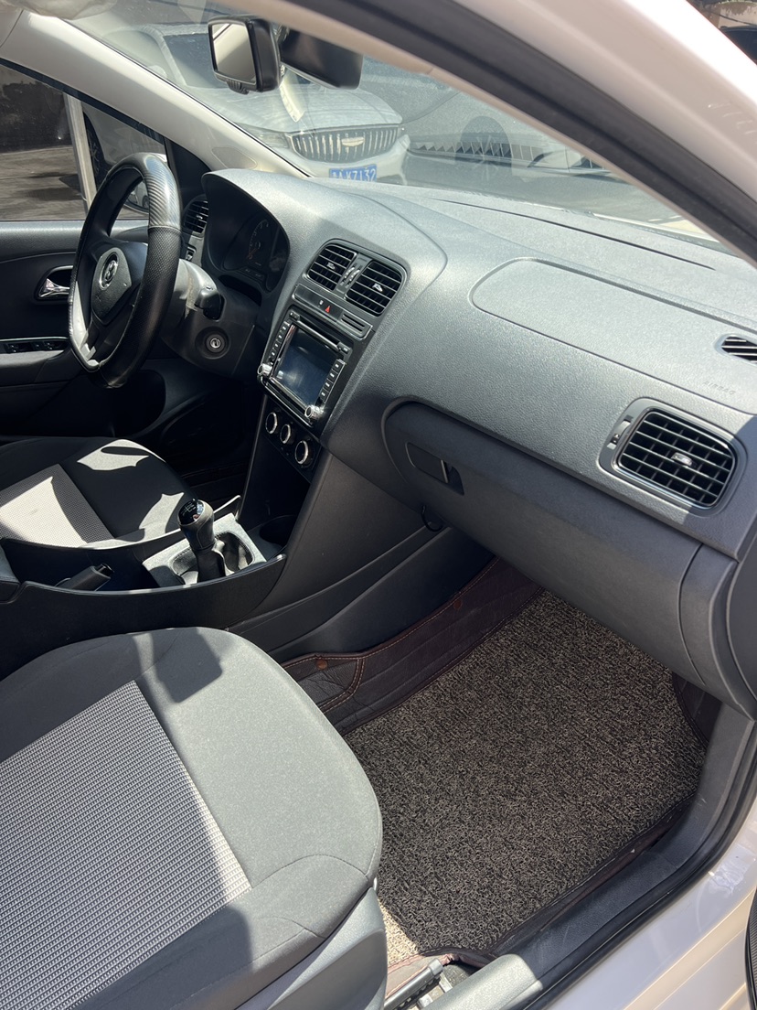Volkswagen Polo 2015 #7 Volkswagen Polo 2015 car image #7