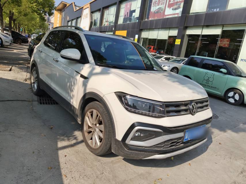 Volkswagen T-Cross 2020 car image #2