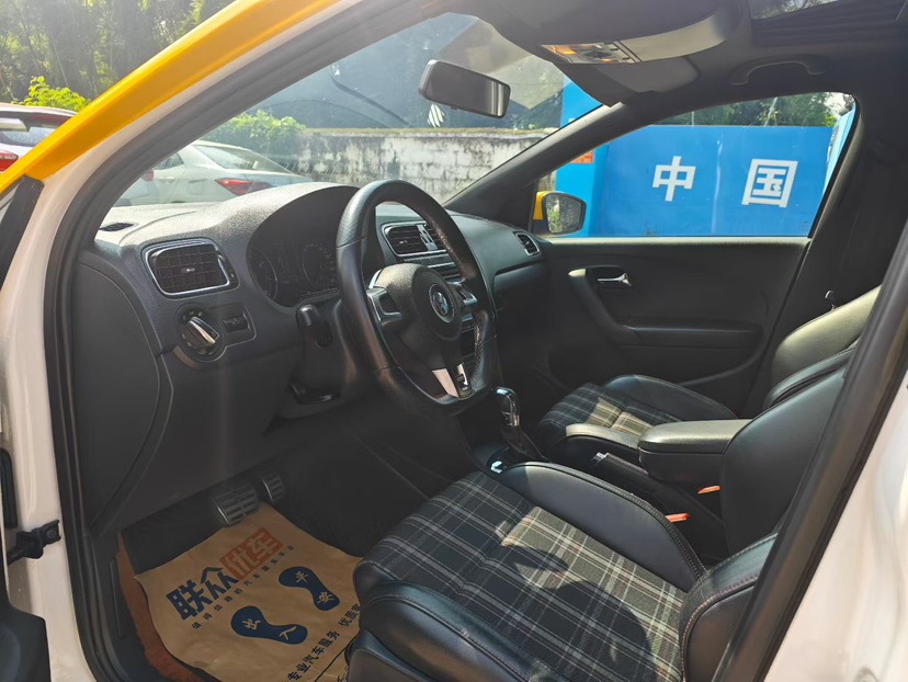 Volkswagen Polo 2013 car image #5