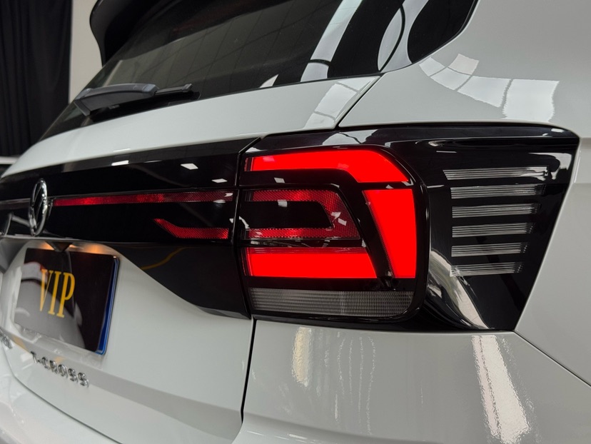 Volkswagen T-Cross 2023 car image #20