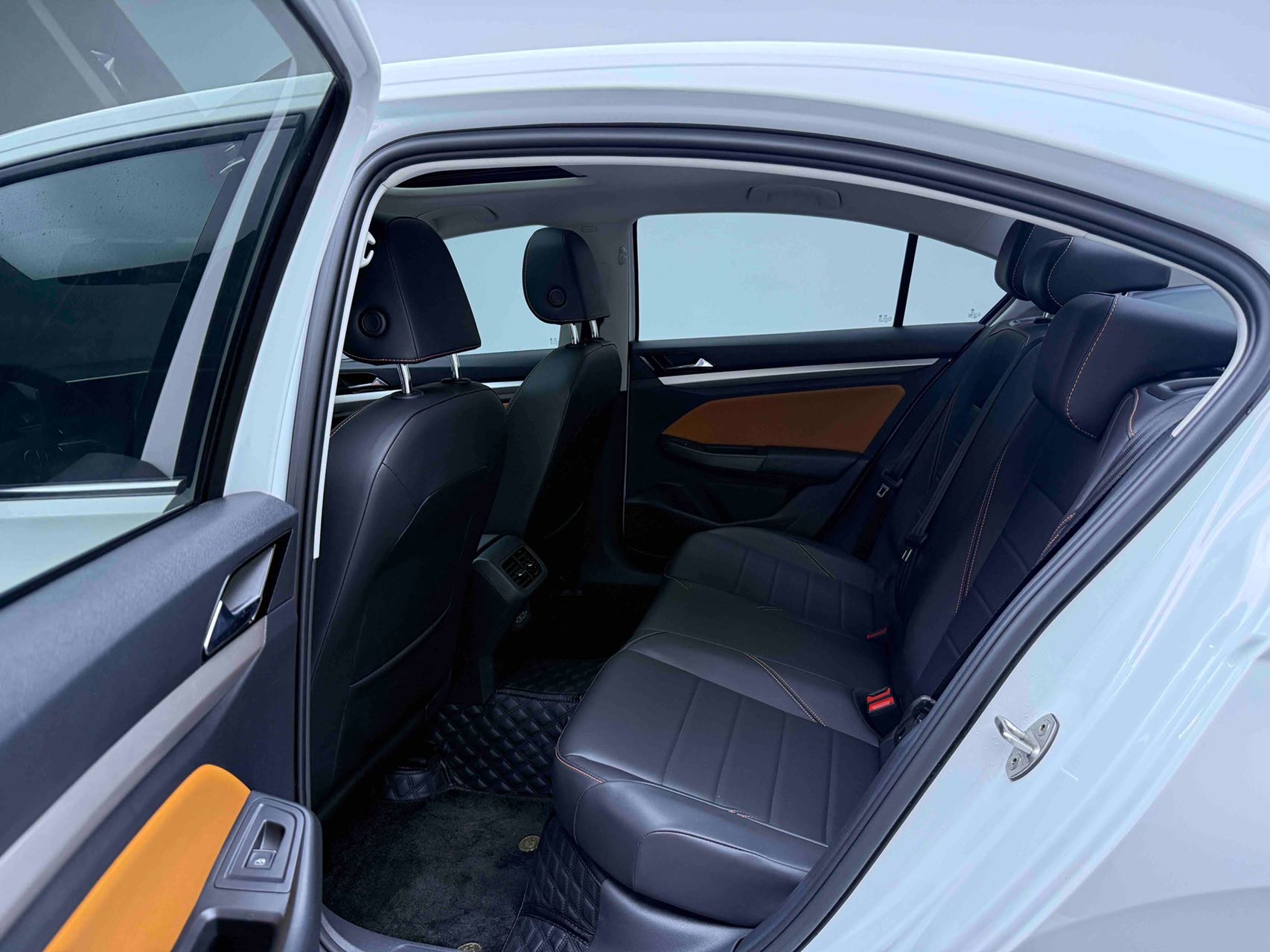 Volkswagen Bora 2022 car image #5