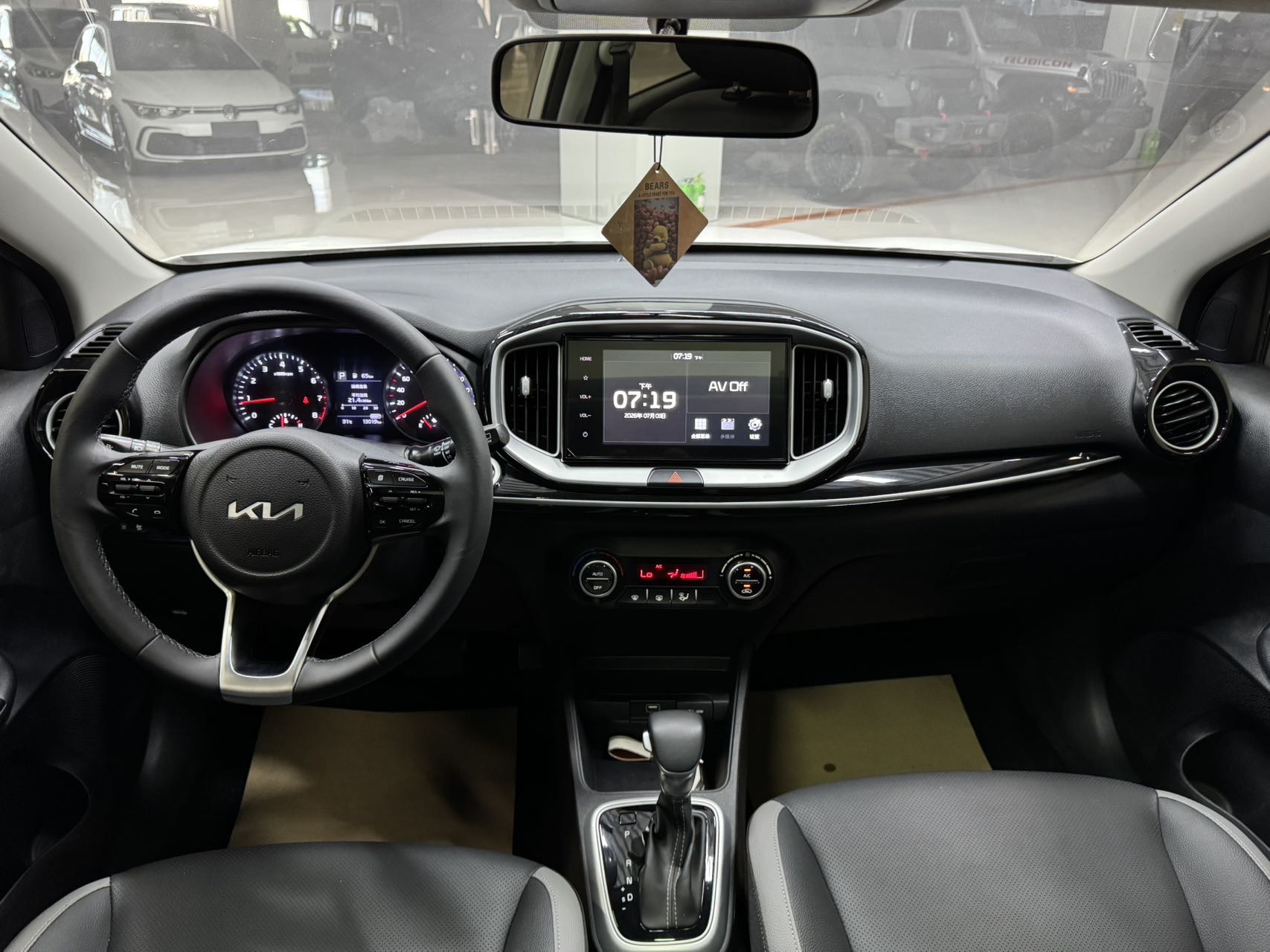 Kia KX1 2023 car image #9