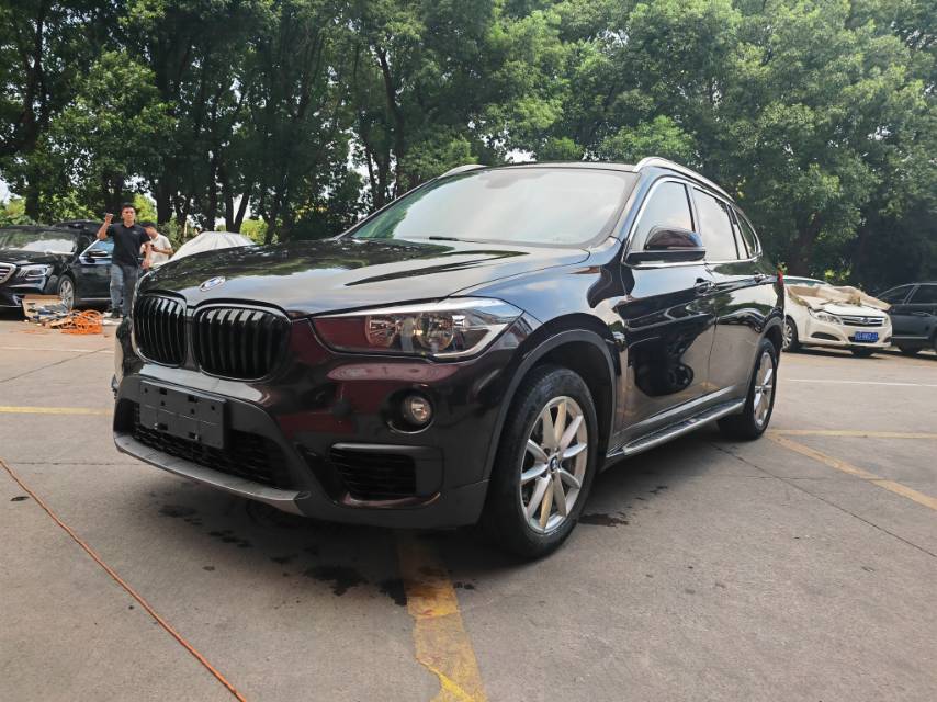 BMW X1 2016 BMW X1 2016 car image
