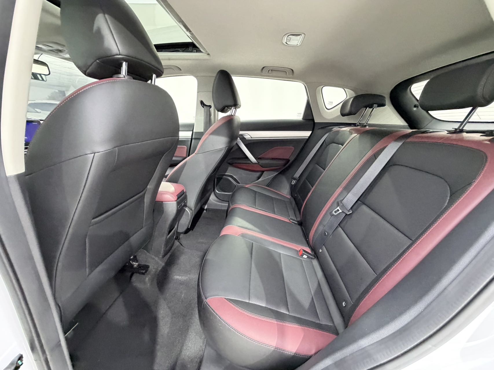 GEELY Coolray 2022 #8 GEELY Coolray 2022 car image #8
