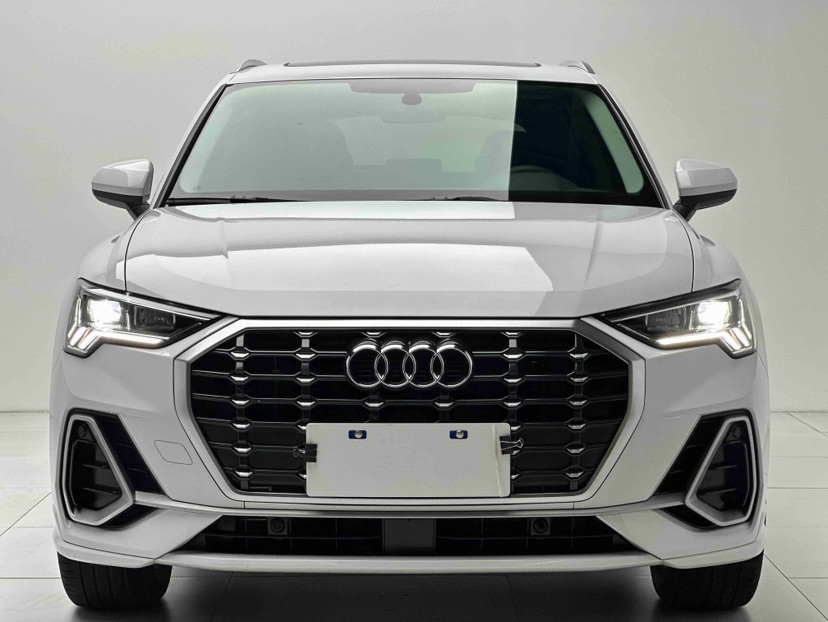Audi Q3 2022 #2 Audi Q3 2022 car image #2