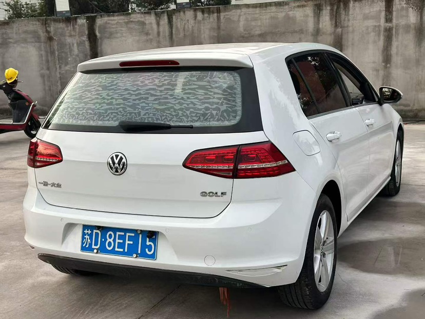Volkswagen Golf 2015 car image #6