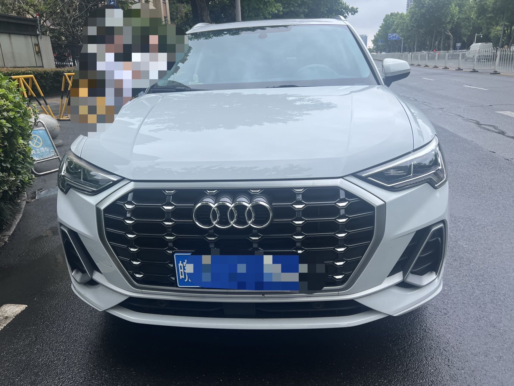 Audi Q3 2022 car image #2