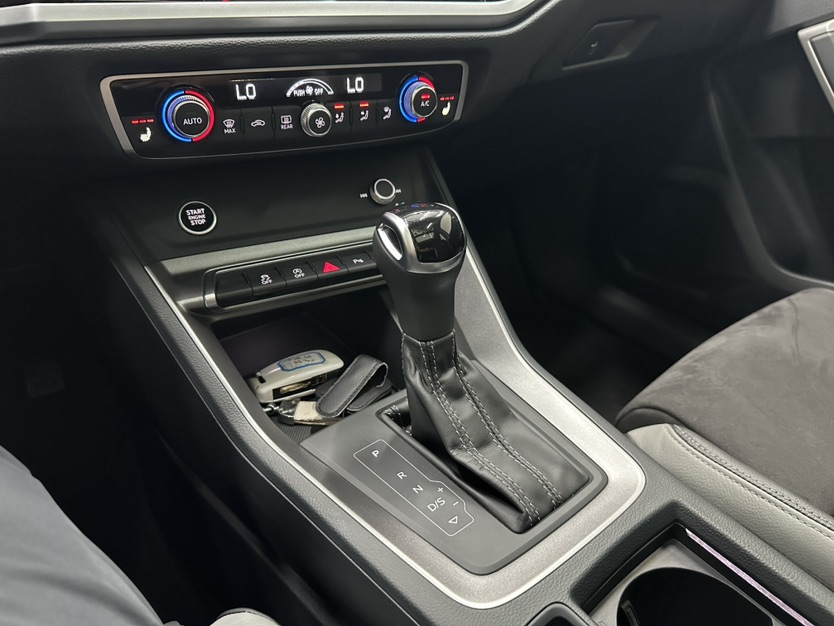 Audi Q3 2023 immagine di auto #17