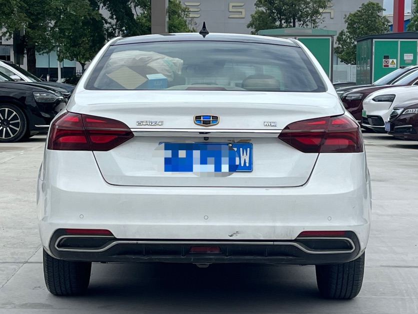 GEELY Emgrand 2018 car image #8