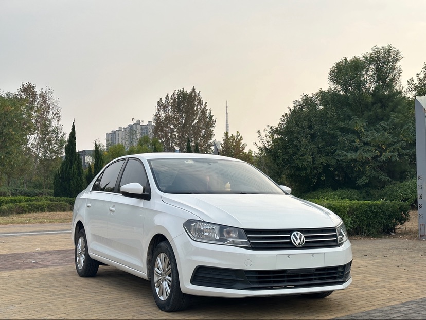 Volkswagen Santana 2017 car image #3