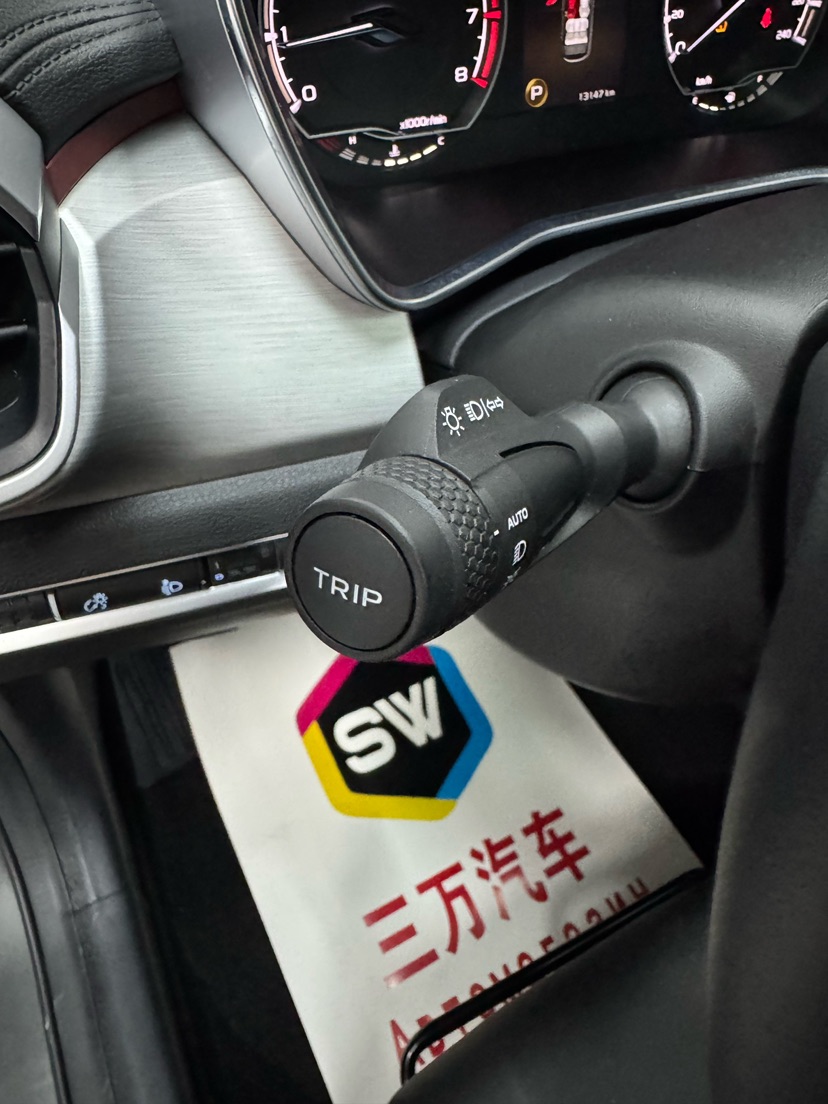 GEELY Coolray 2023 #14 GEELY Coolray 2023 car image #14