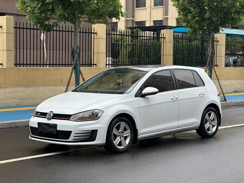 Volkswagen Golf 2017 Volkswagen Golf 2017 car image