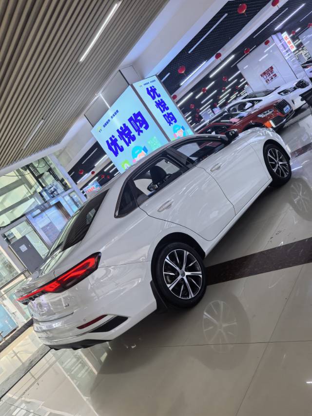GEELY Emgrand 2022 #7 GEELY Emgrand 2022 car image #7