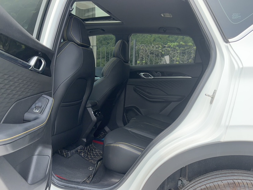 GEELY Coolray 2025 car image #9