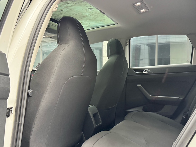 Volkswagen Polo 2021 car image #8