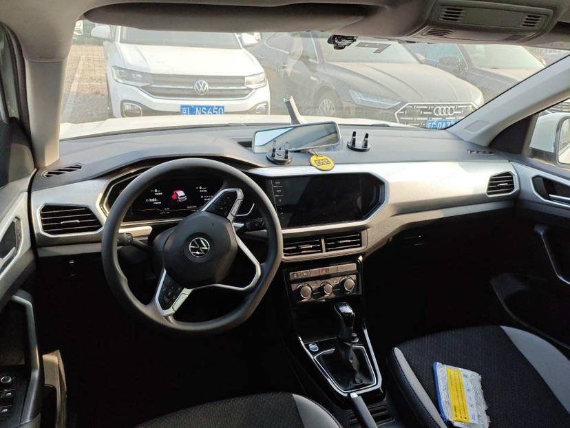 Volkswagen Tacqua 2023 #2 Volkswagen Tacqua 2023 car image #2