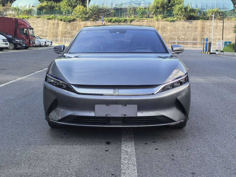 BYD Han 2022 car image #2