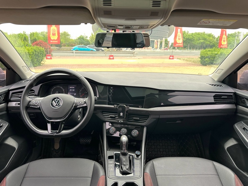 Volkswagen Bora 2021 car image #9