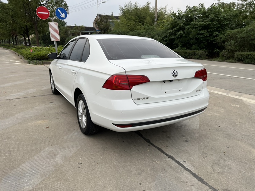 Volkswagen Bora 2017 car image #5