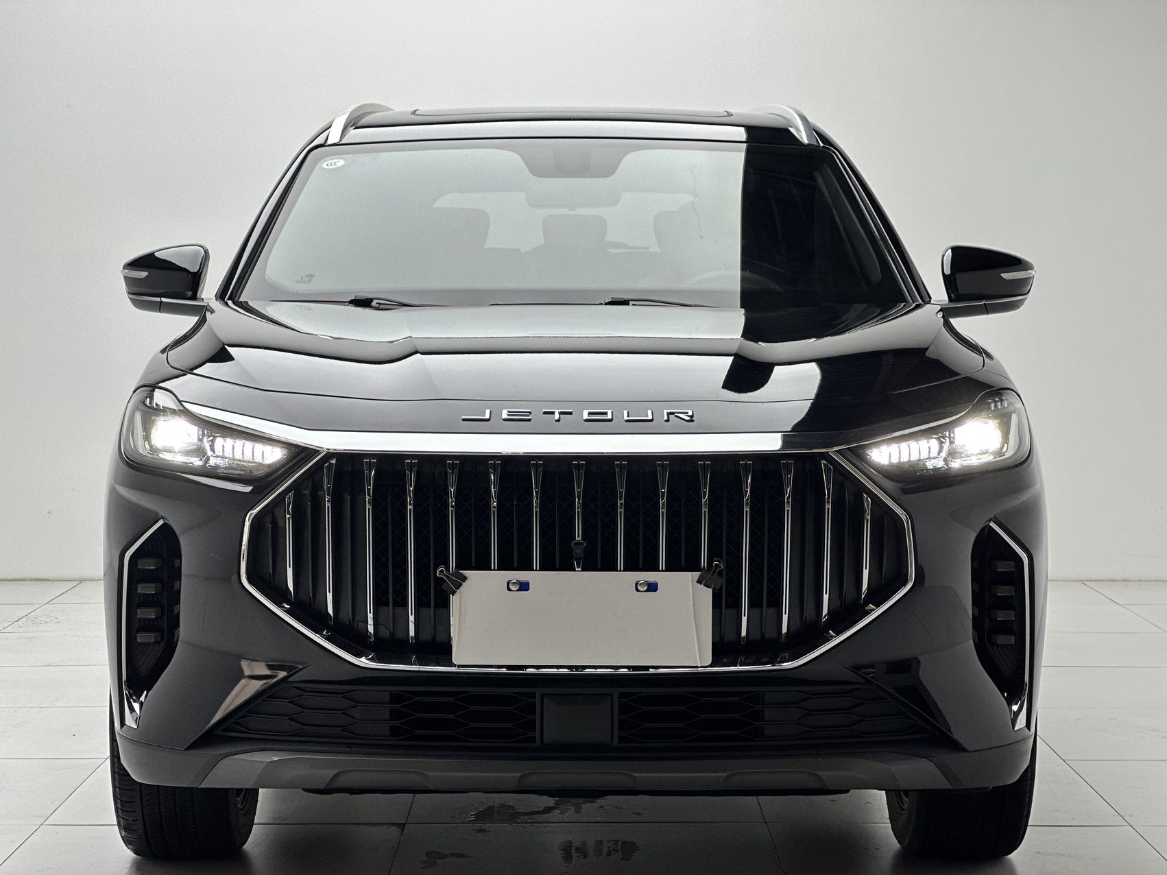 Jetour X70 PLUS 2023 #2 Jetour X70 PLUS 2023 car image #2
